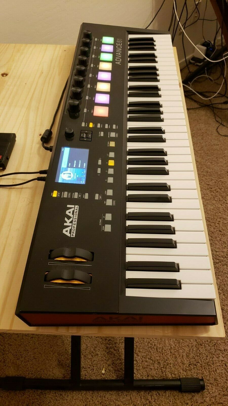 Akai Professional Advance 61 — 5