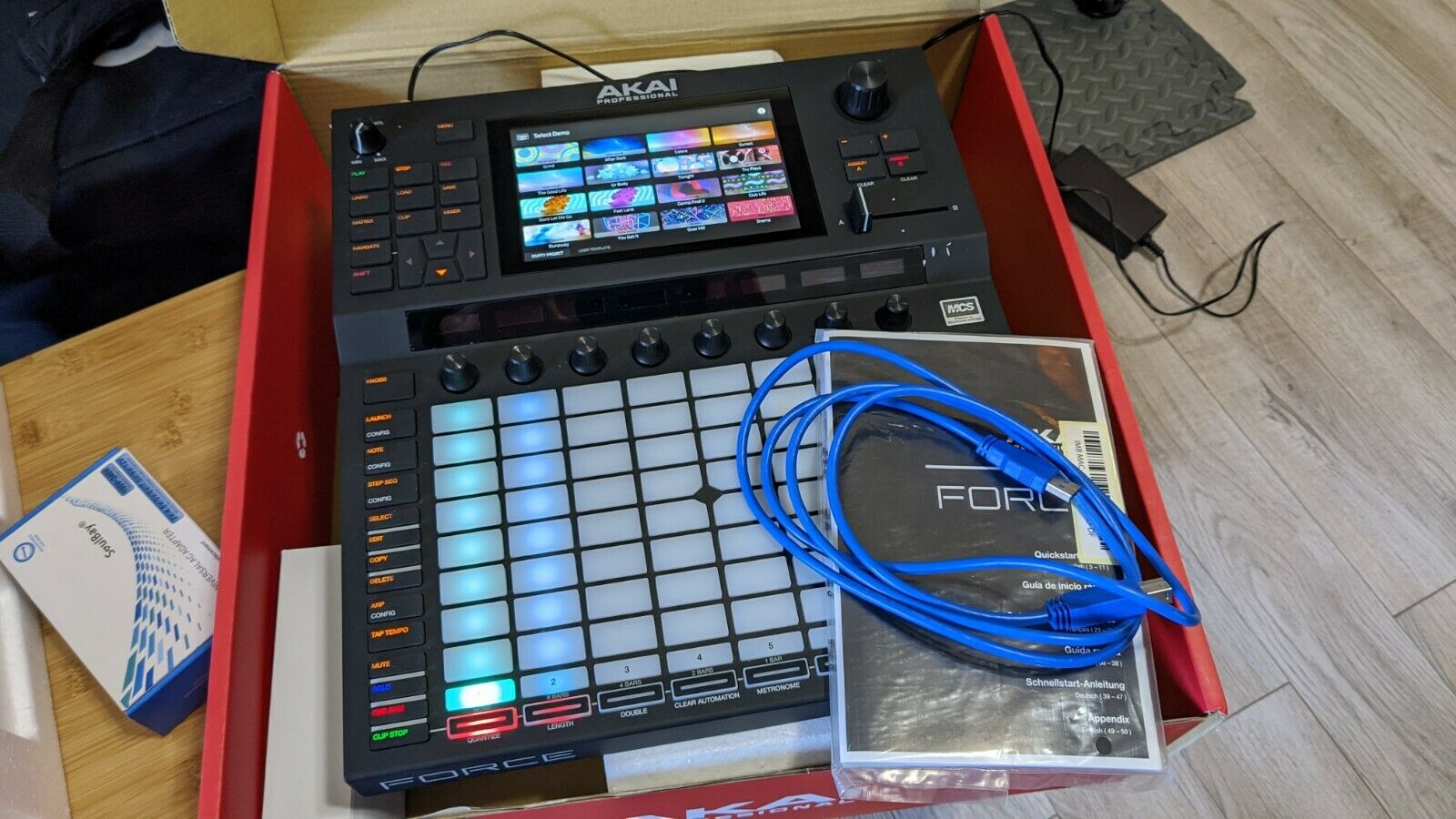 Akai Professional Force
