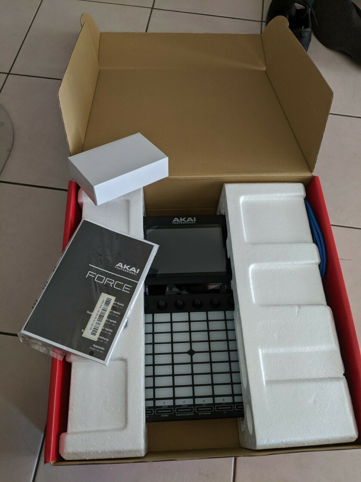 Akai Professional Force — 3