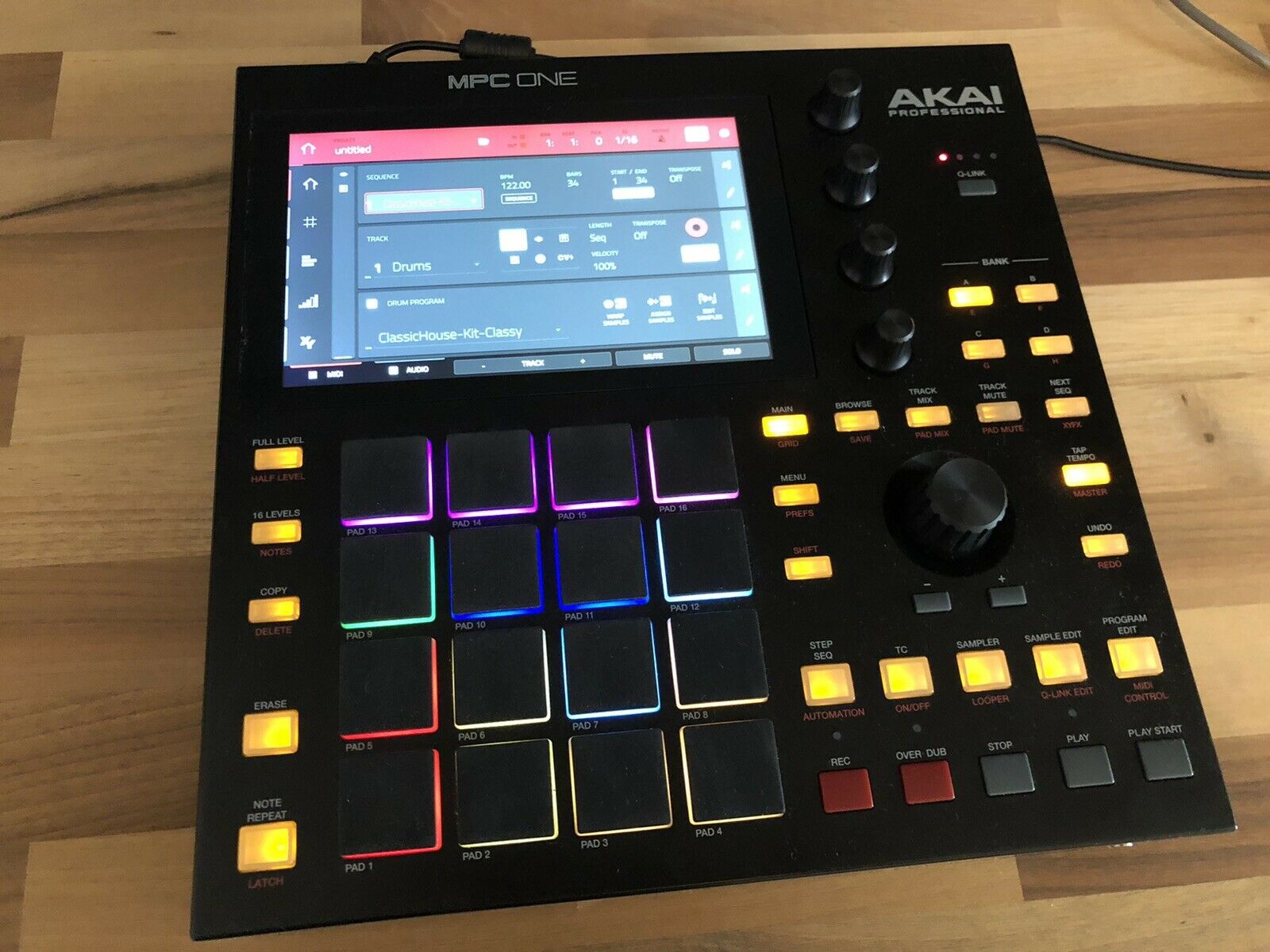 Akai Professional MPC One — 12