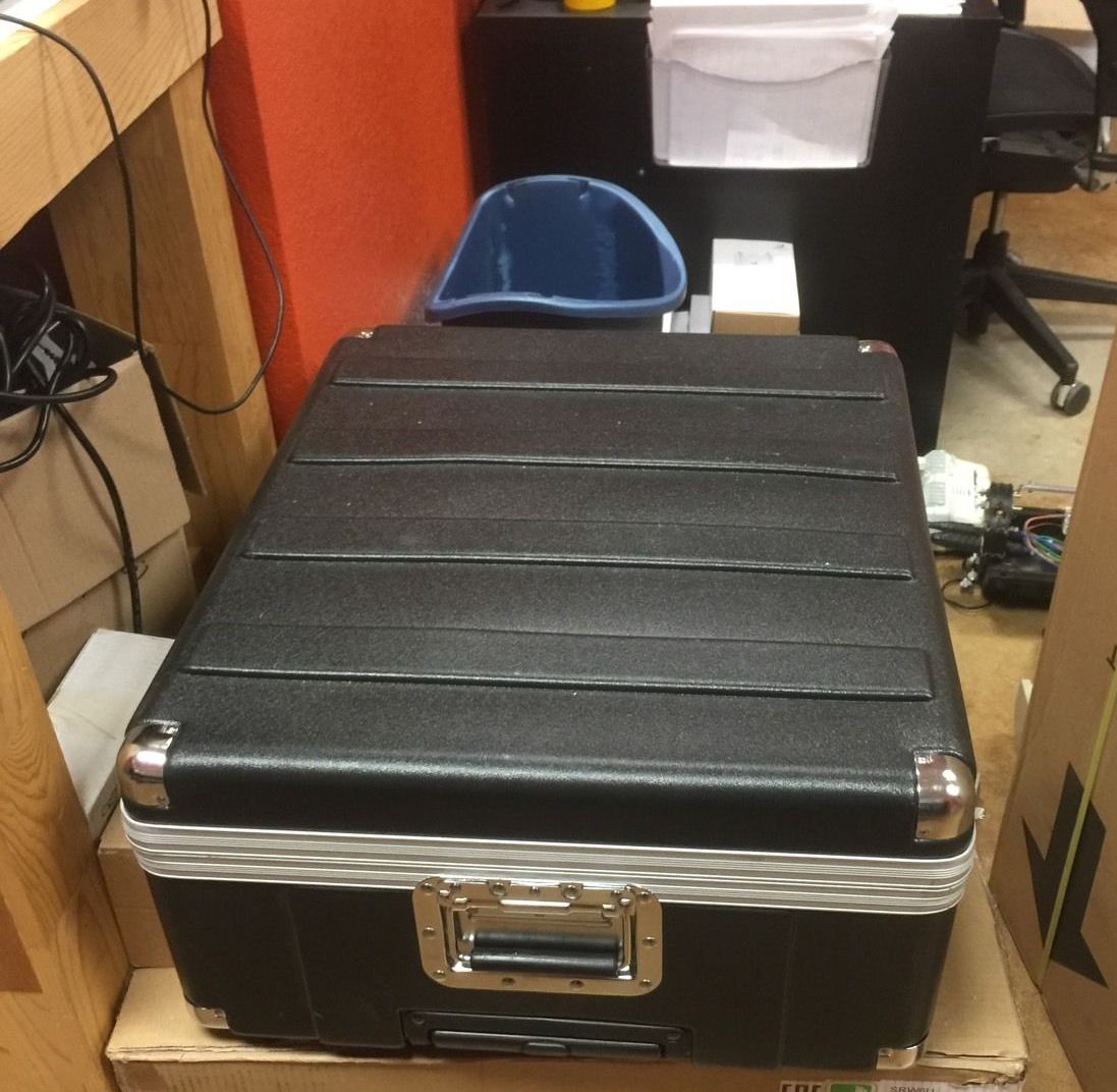 Allen & Heath Qu-16 + flight case — 7