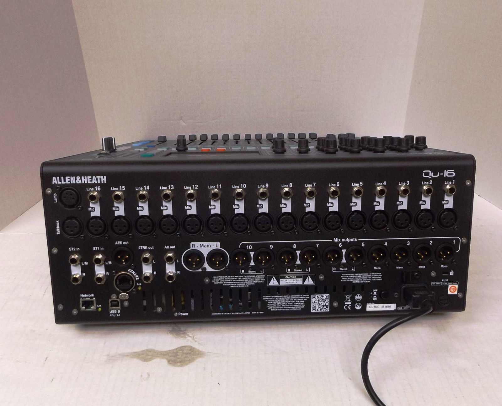 Allen & Heath Qu-16 — second exemplaire — État Très bon