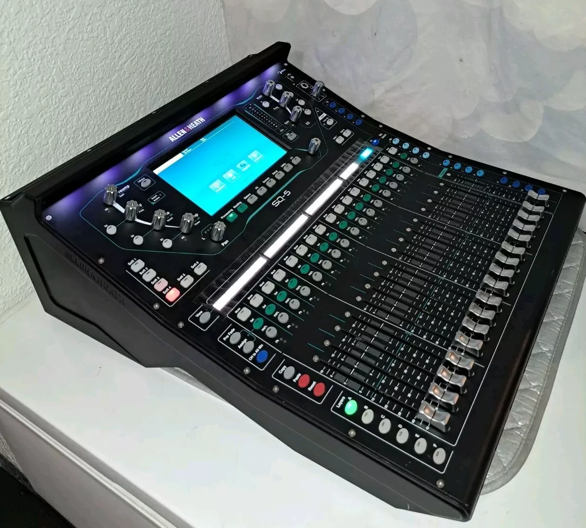 Allen & Heath SQ-5 — 11
