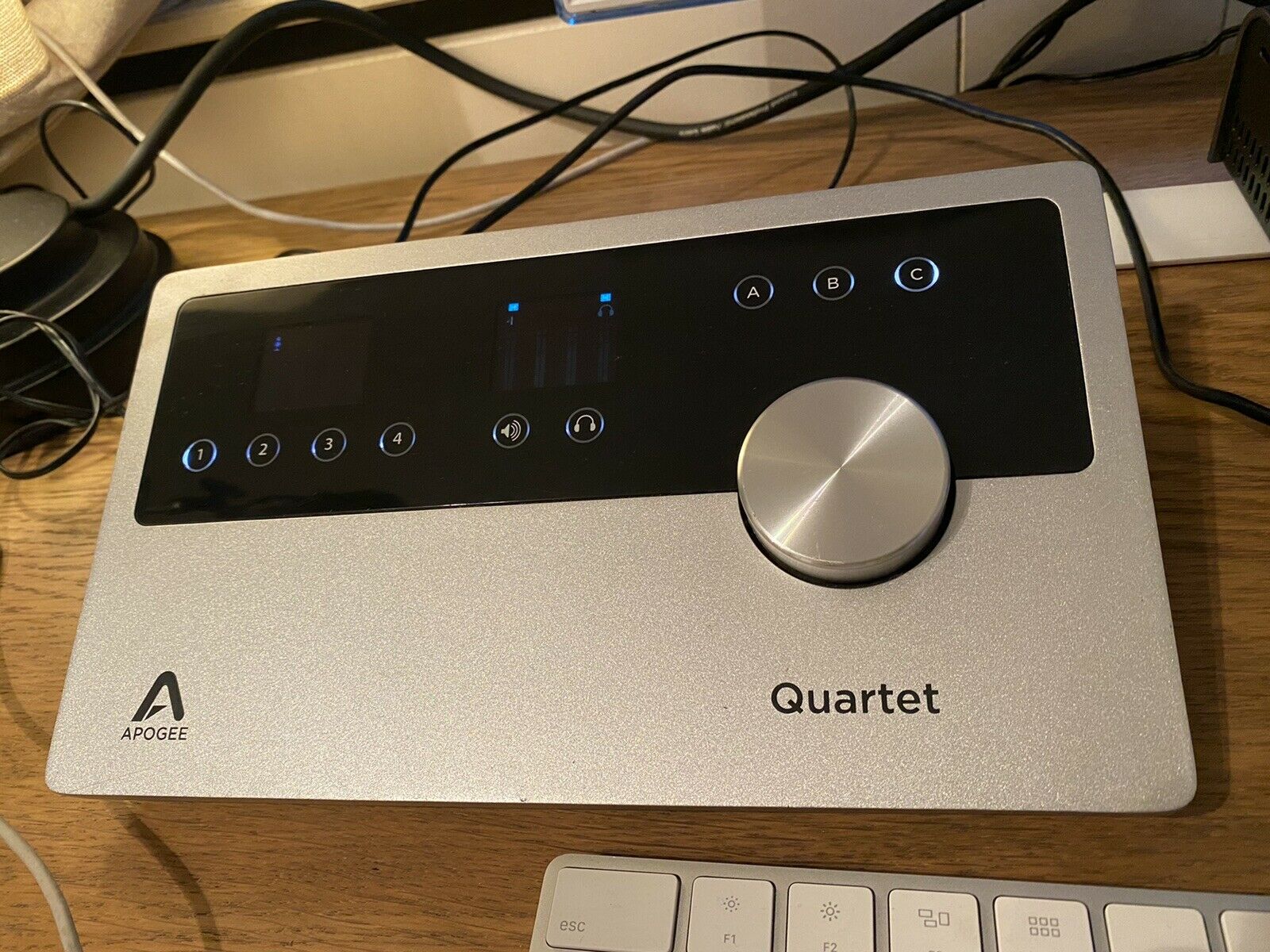 Apogee Quartet — 3