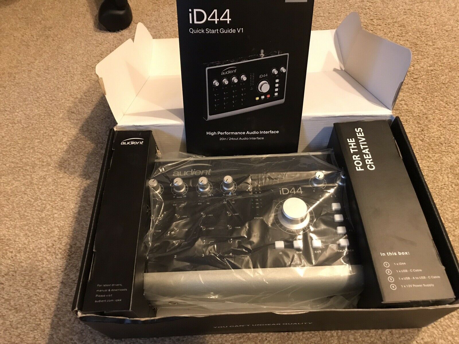 Audient iD44 — 3