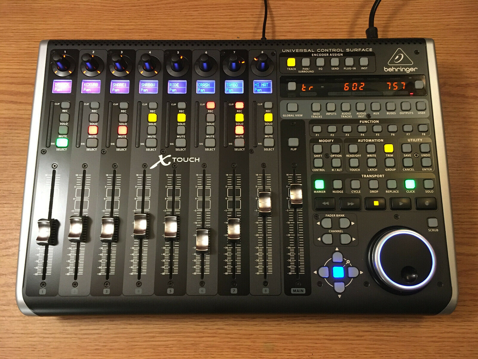 Behringer X-Touch — 5