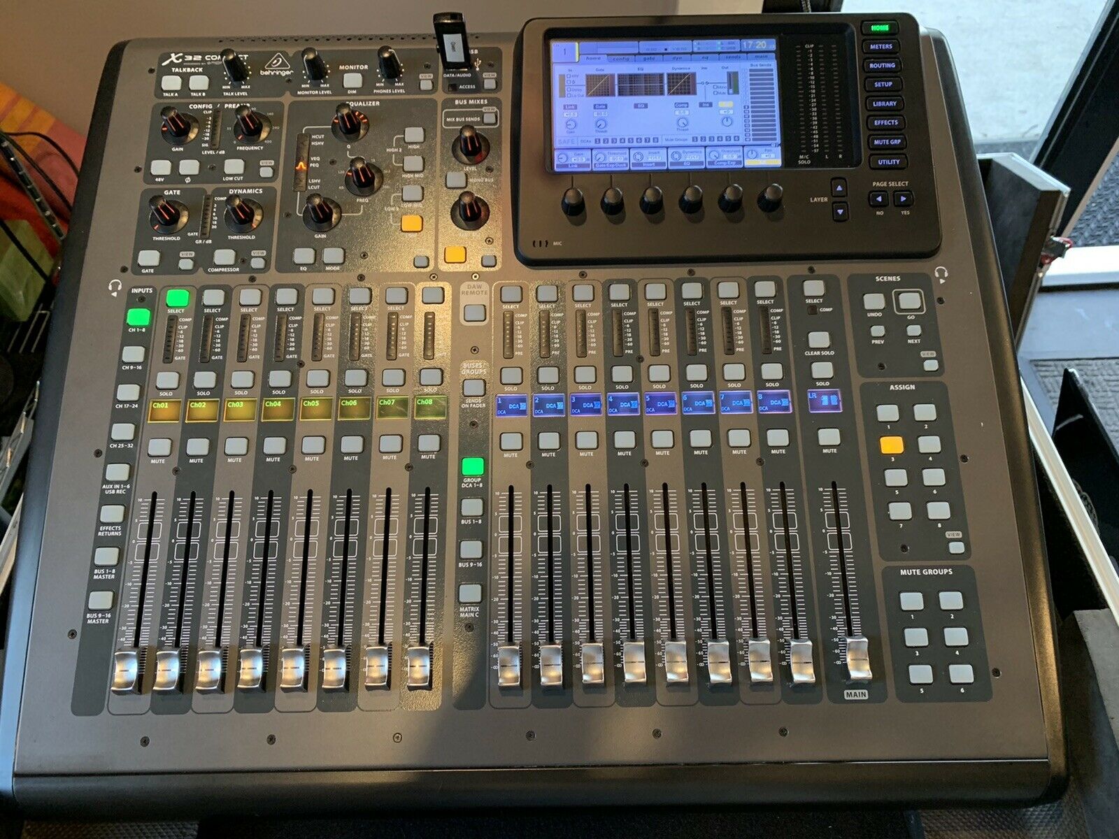 Behringer X32 Compact — 3