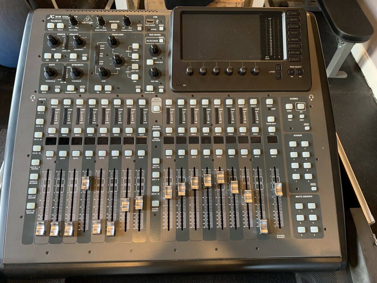 Behringer X32 Compact — 7