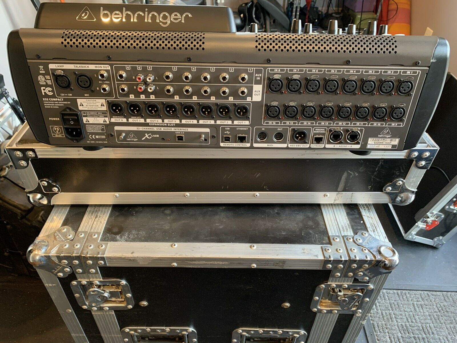 Behringer X32 Compact — 8