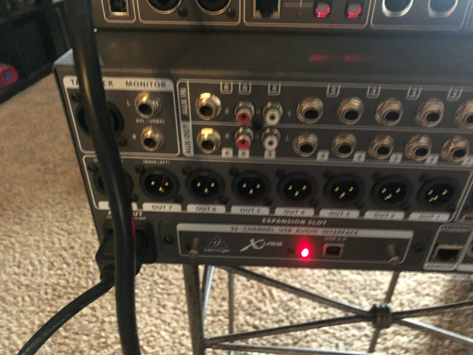 Behringer X32 Rack + boîtier de scène numérique — 4