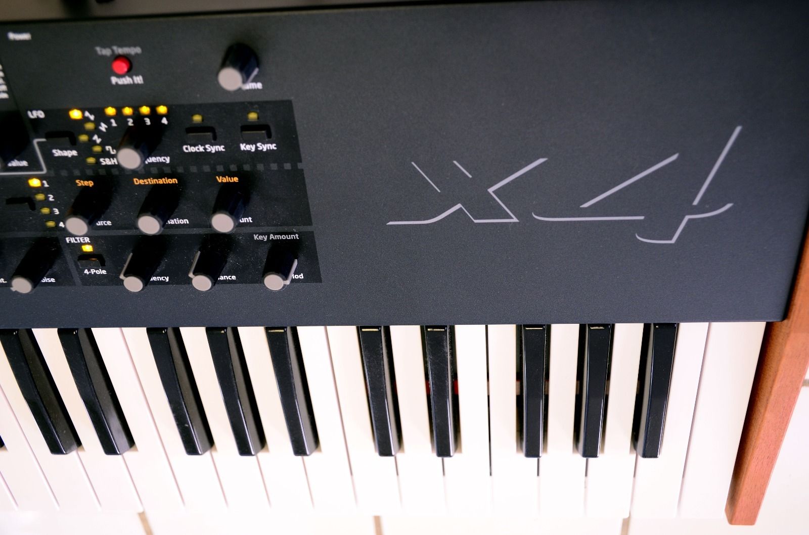 Dave Smith Instruments Mopho x4 — 3