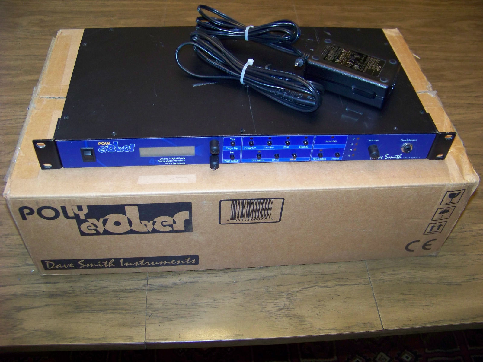 Dave Smith Instruments PolyEvolver Rack