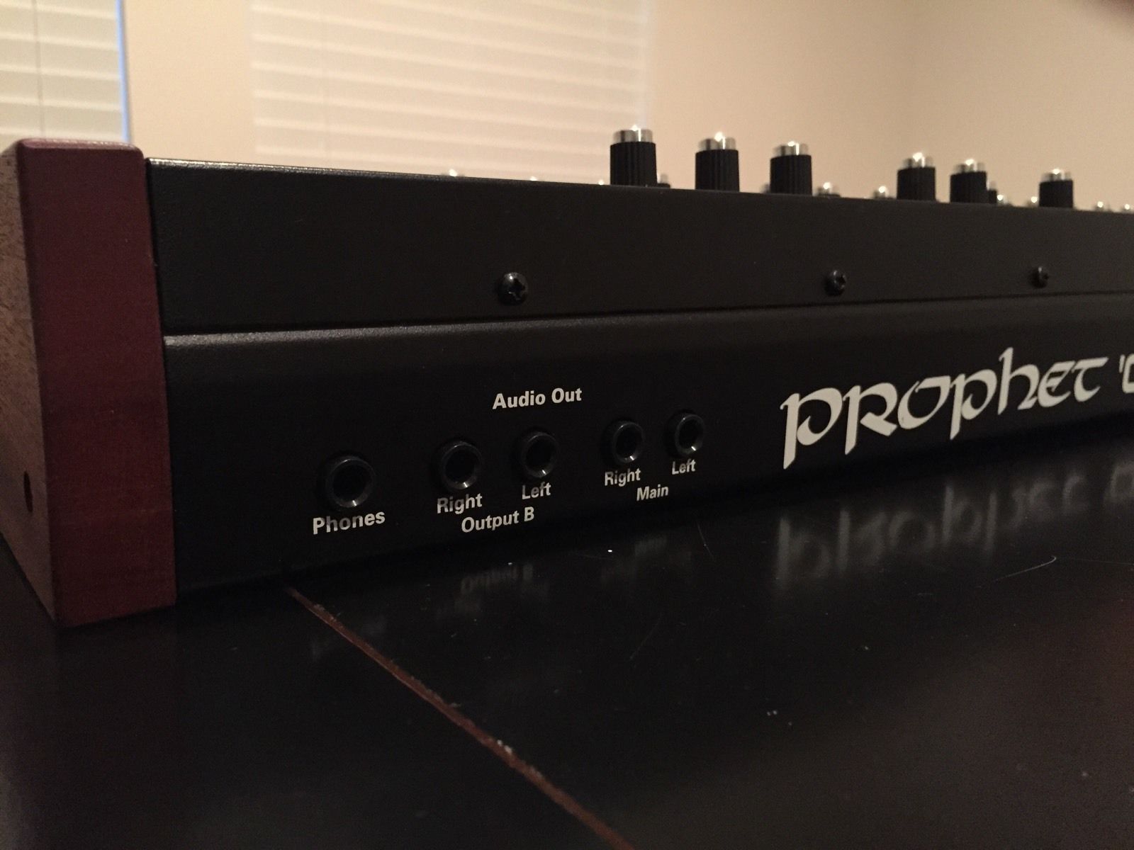 Dave Smith Instruments Prophet '08 PE — 10