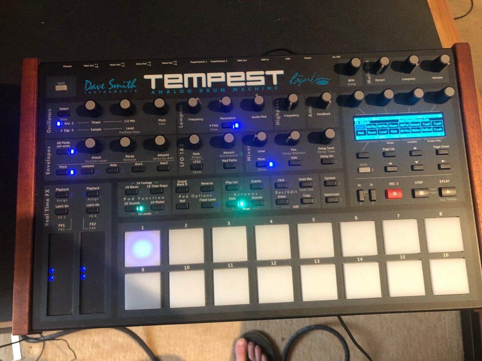Dave Smith Instruments Tempest — 8