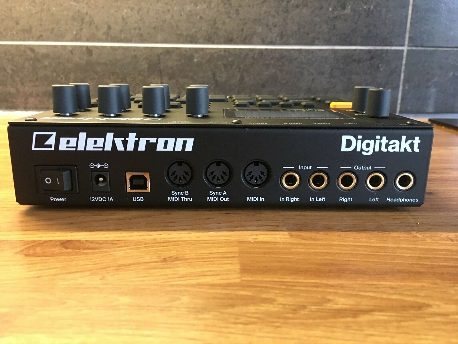 Elektron Digitakt — 6
