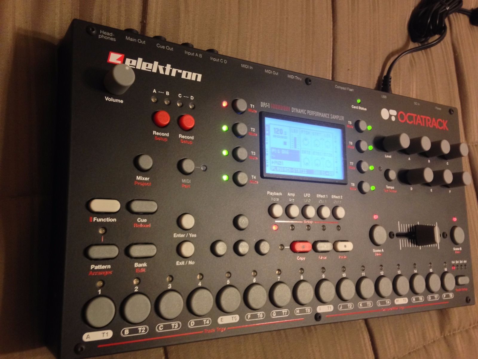 Elektron Octatrack — 12
