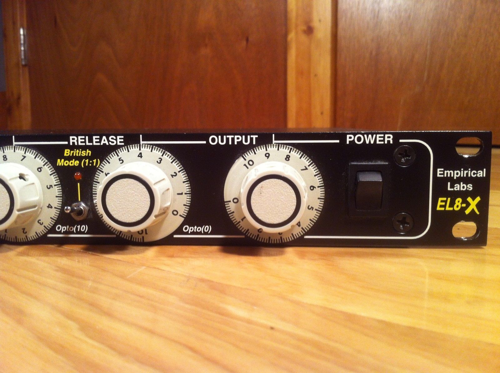 Empirical Labs Distressor EL8X British Mod — 2