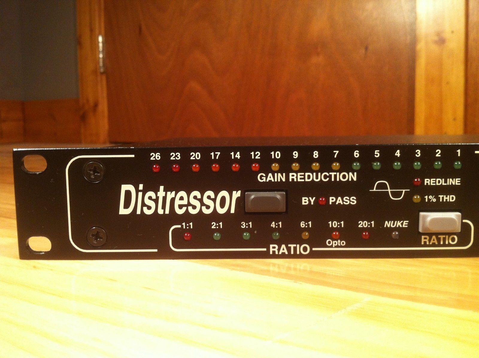Empirical Labs Distressor EL8X British Mod — 5