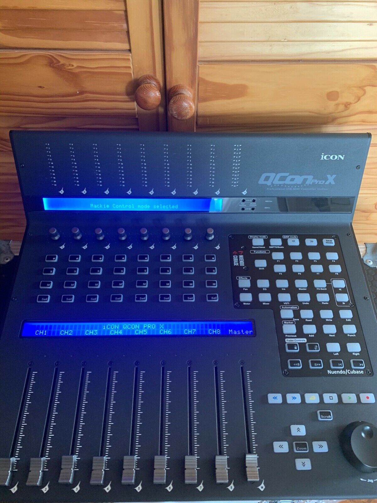 Icon QCon Pro X — 3