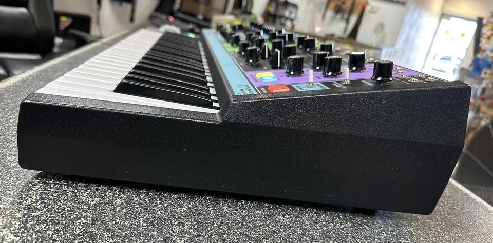 Moog Matriarch — 11