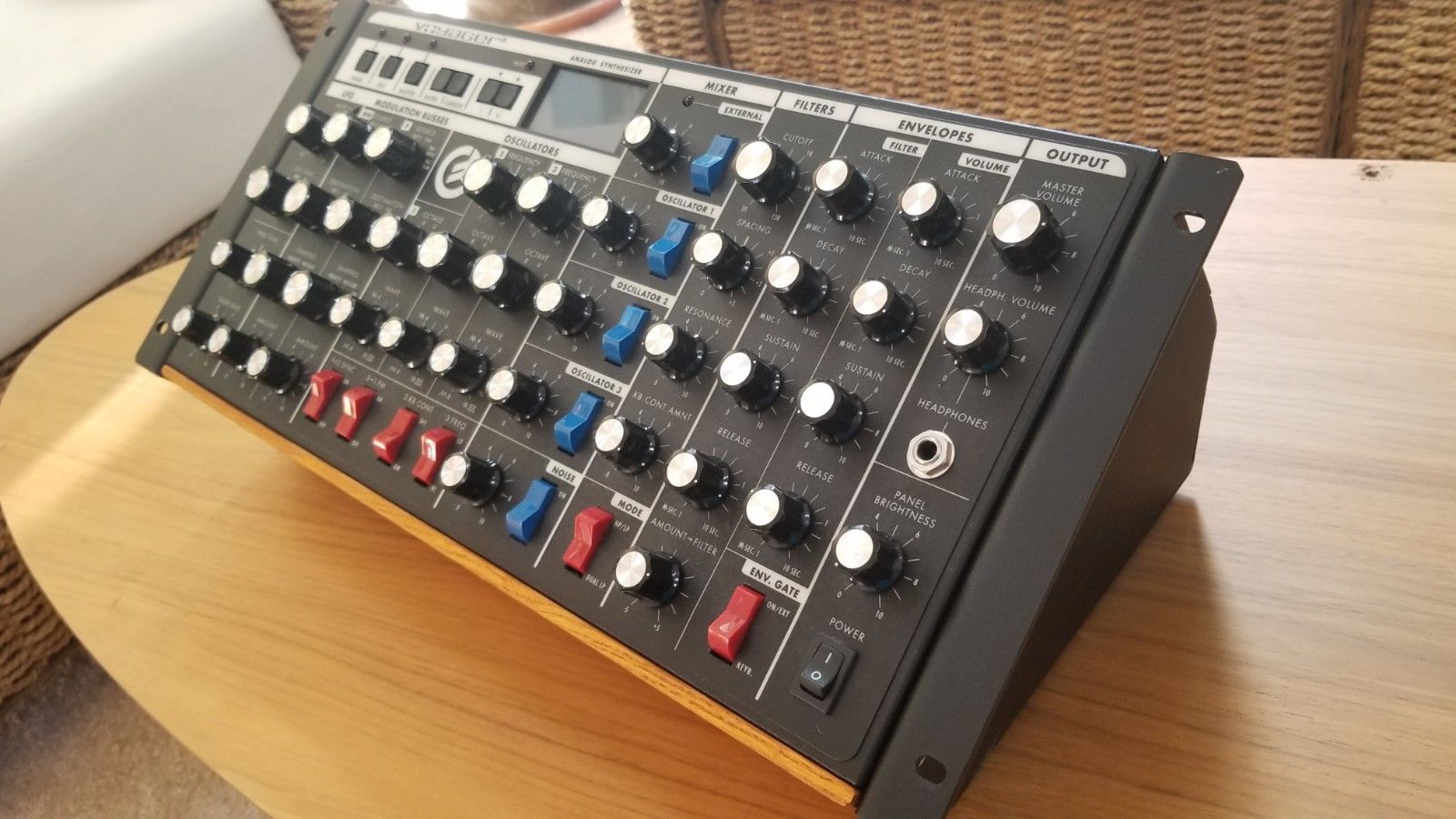 Moog Minimoog Voyager RME — troisième exemplaire, monté en rack — 2