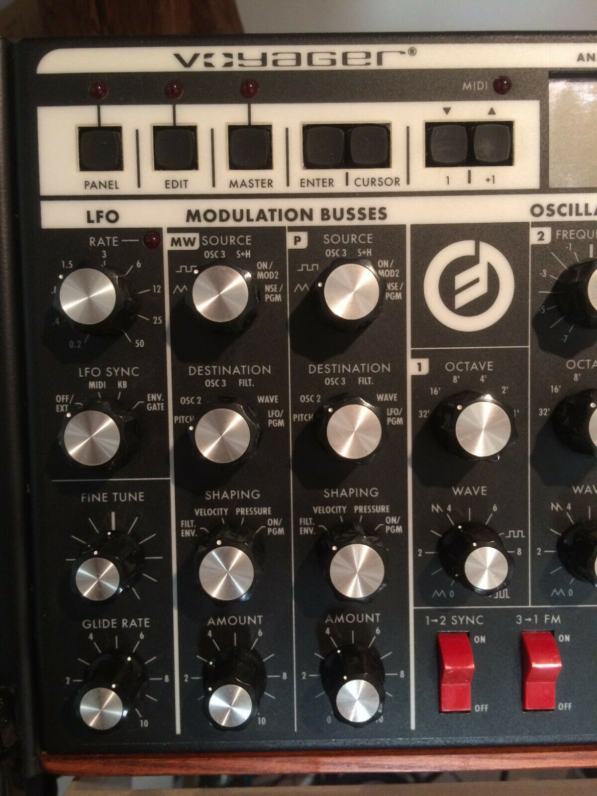 Moog Minimoog Voyager RME (Rack Mount Edition) — 7