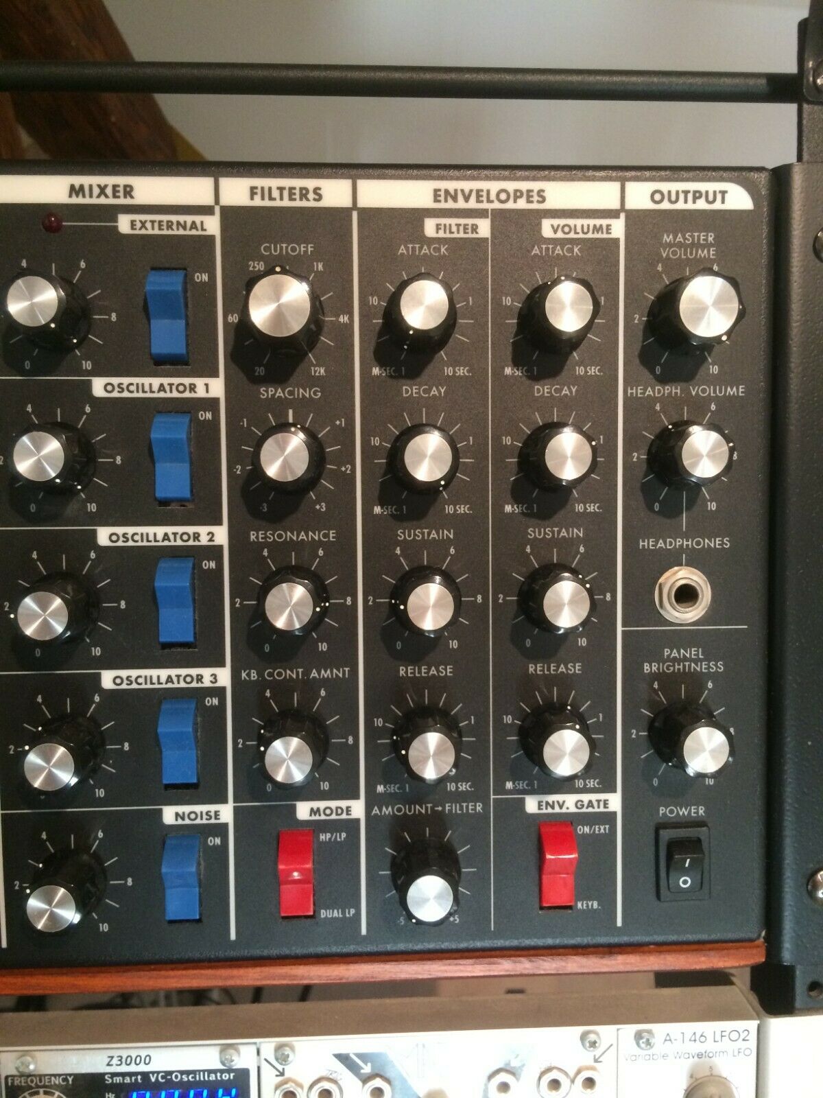 Moog Minimoog Voyager RME (Rack Mount Edition) — 9