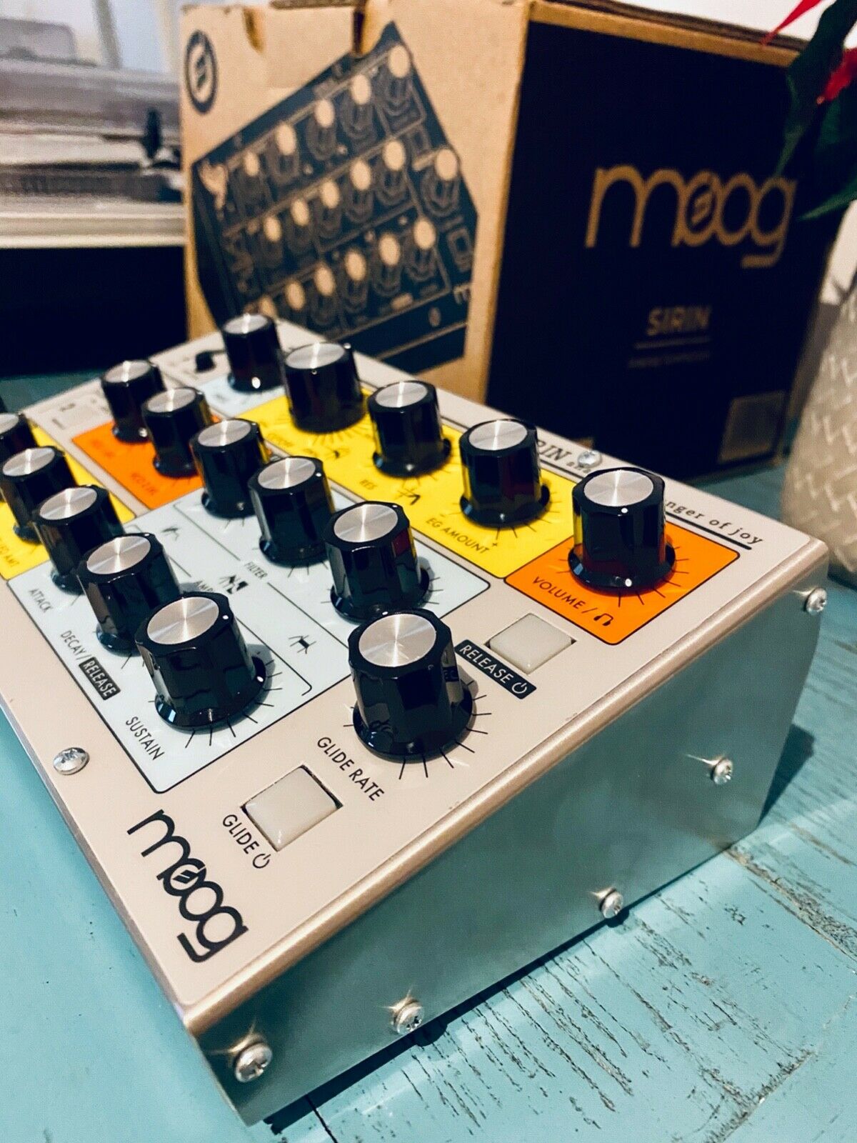 Moog Sirin — 3