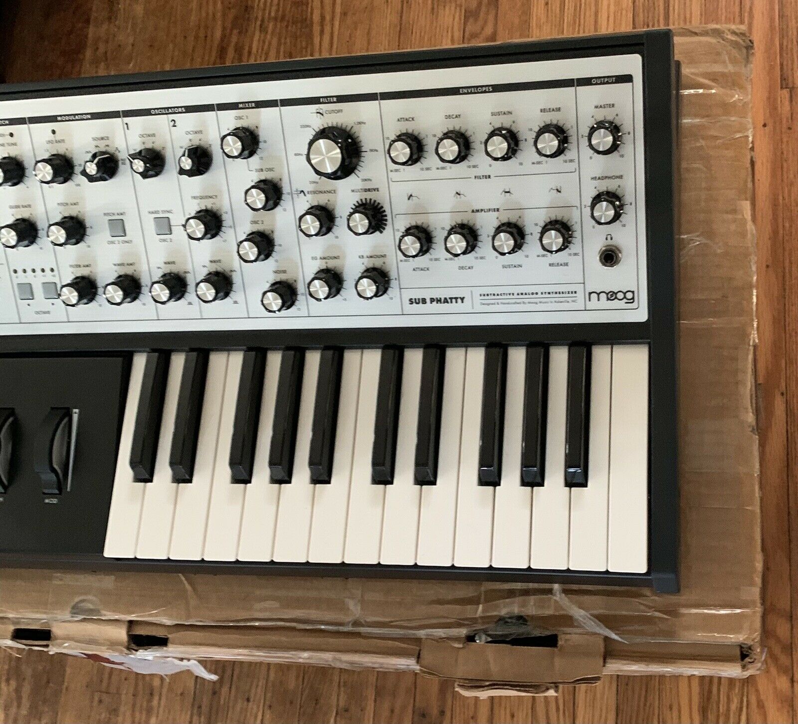 Moog Sub Phatty — 6