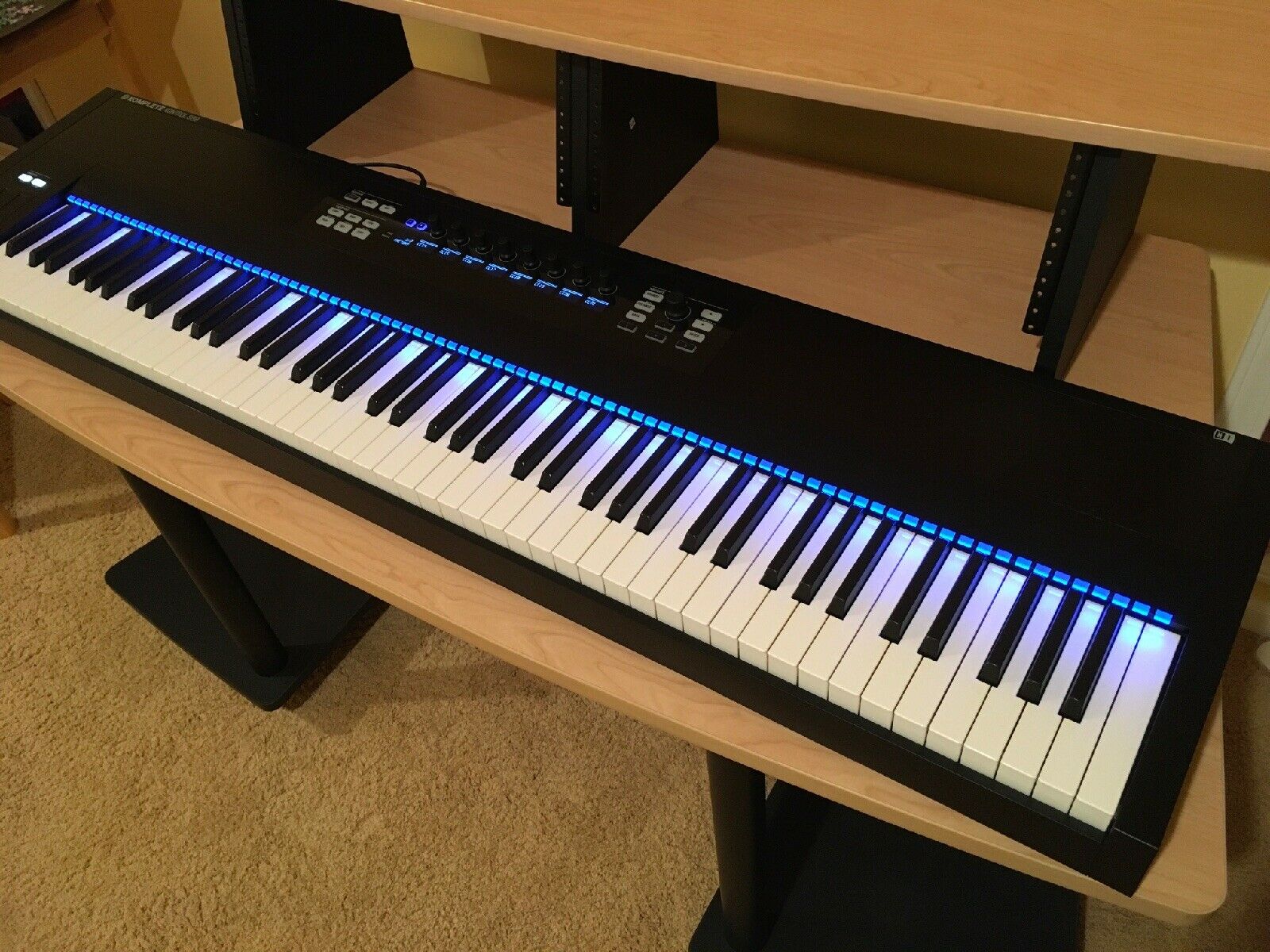 Native Instruments Komplete Kontrol S88 MK2 — 2