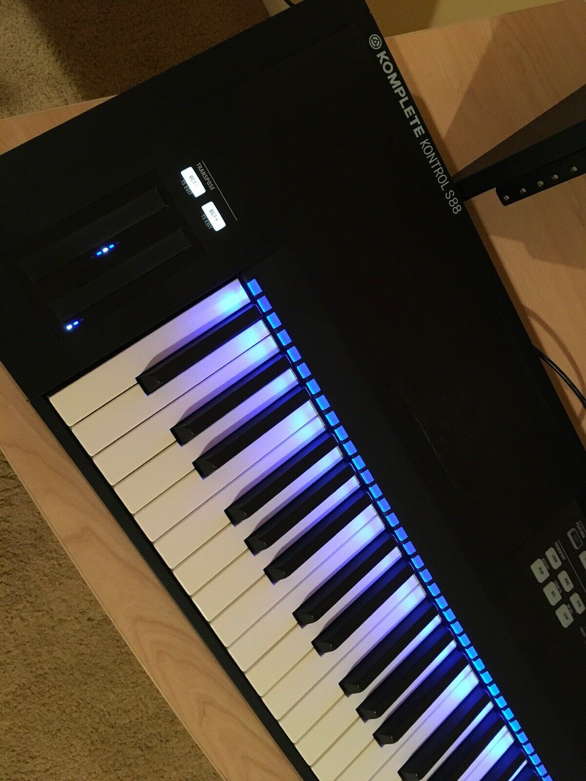 Native Instruments Komplete Kontrol S88 MK2 — 5