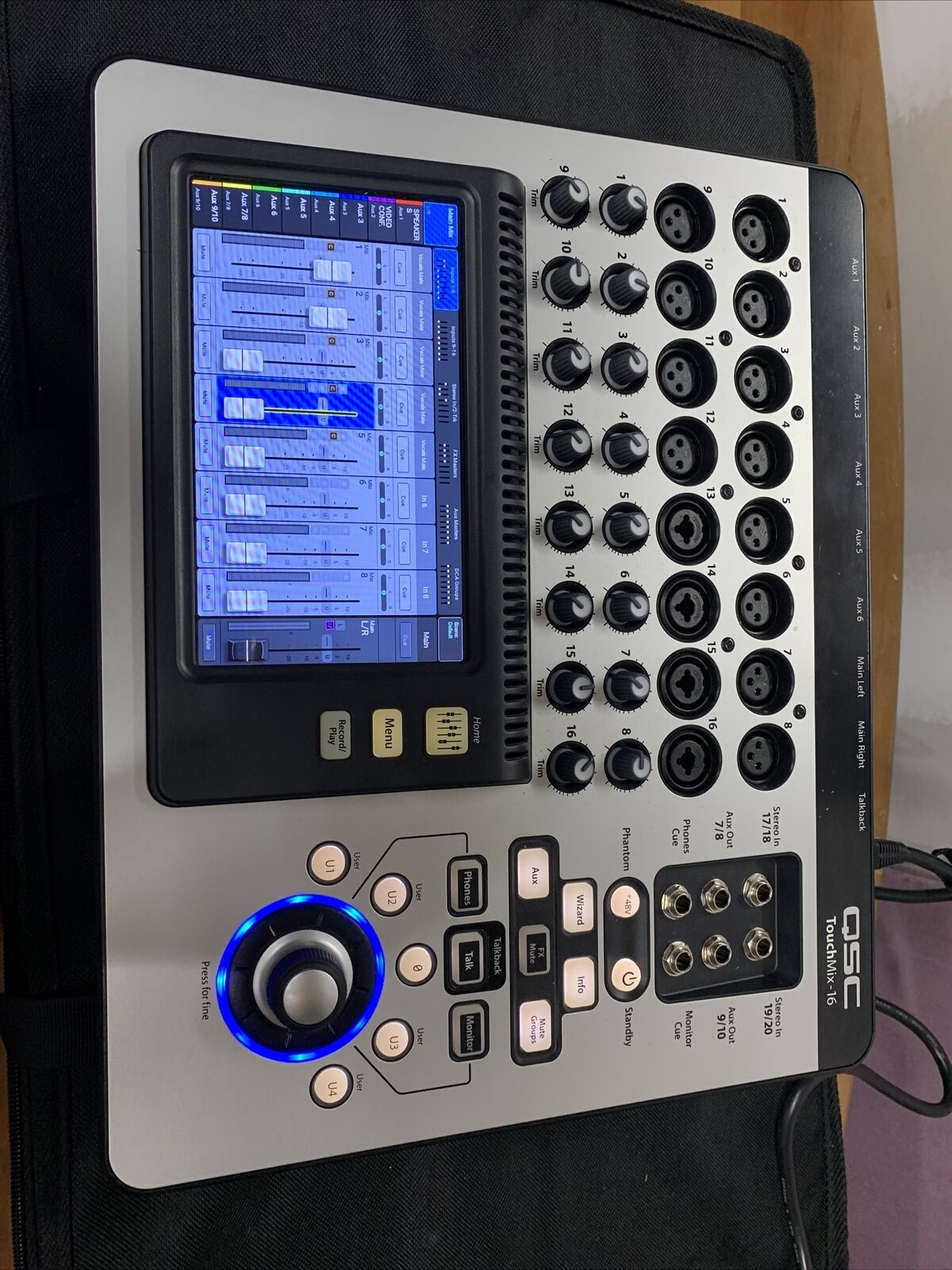 QSC TouchMix-16 — 12