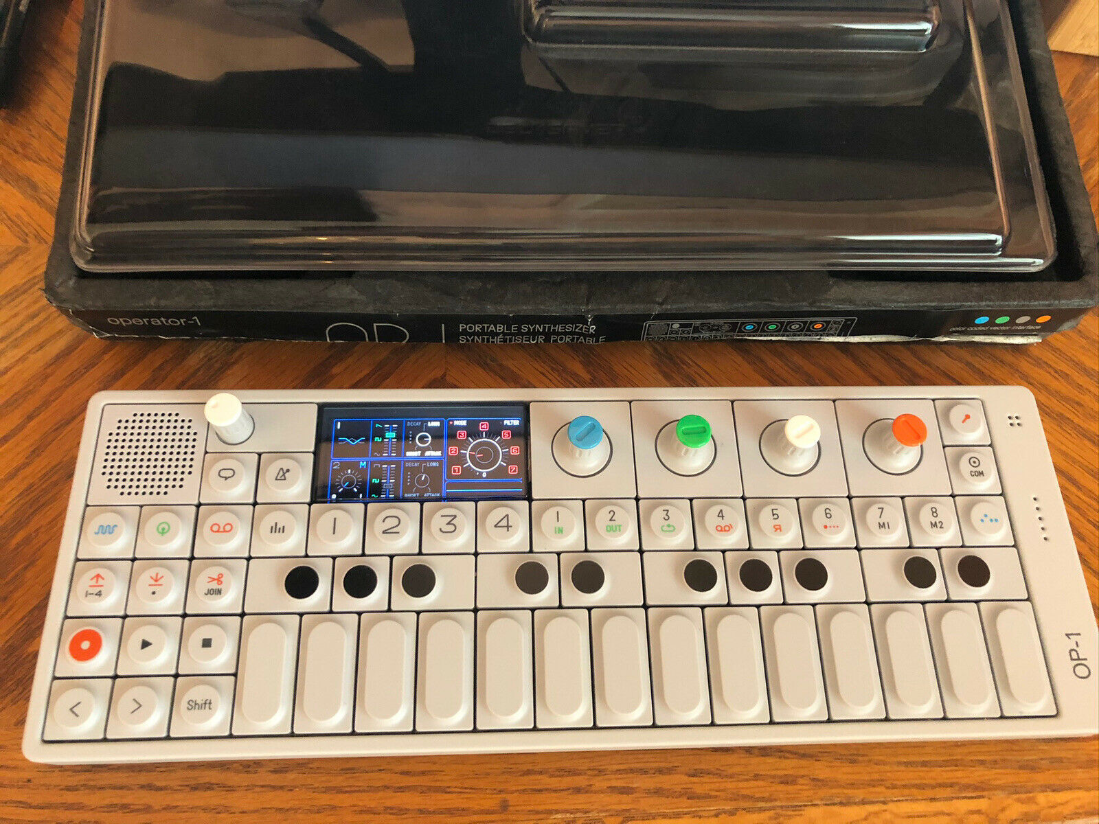 Teenage Engineering OP-1 — second exemplaire — Zustand Gut