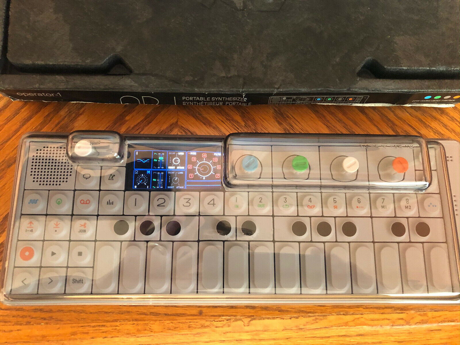 Teenage Engineering OP-1 — second exemplaire — 3