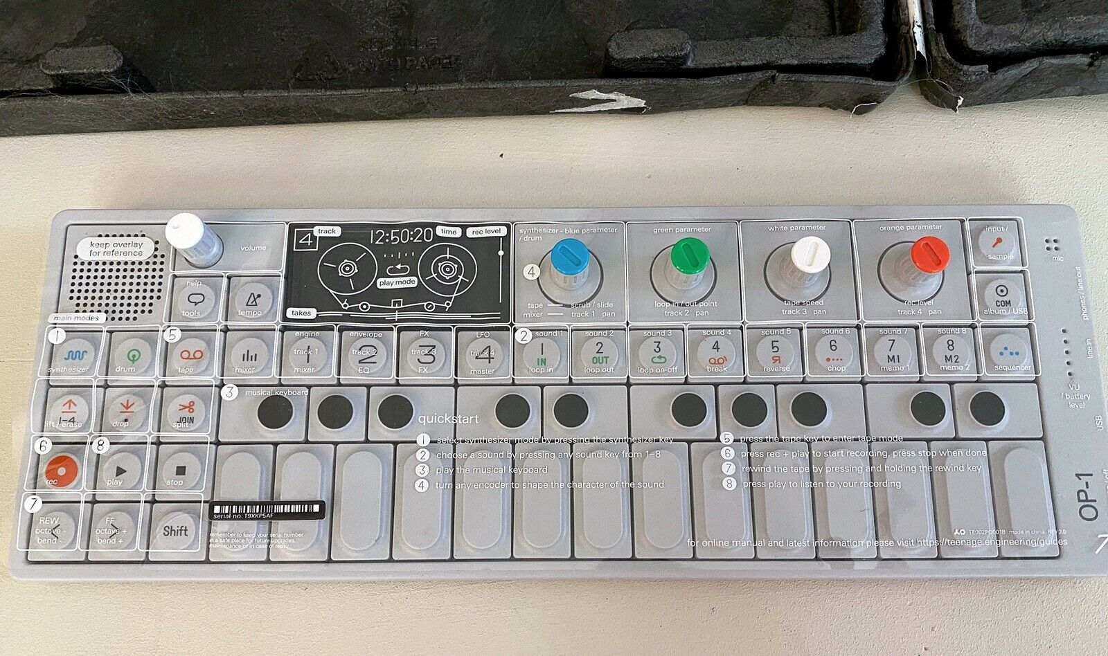 Teenage Engineering OP-1 — second exemplaire — 11