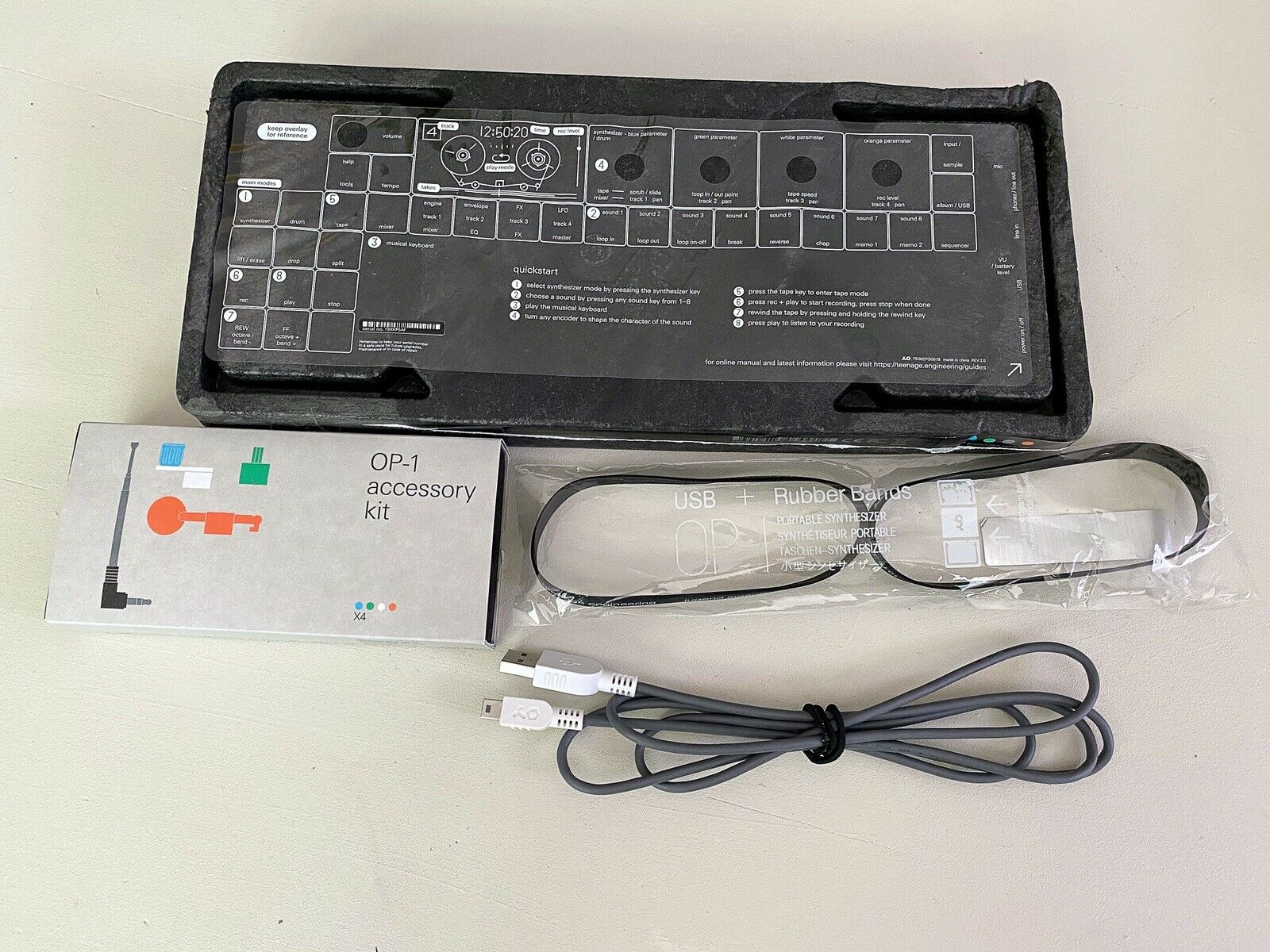 Teenage Engineering OP-1 — second exemplaire — 12